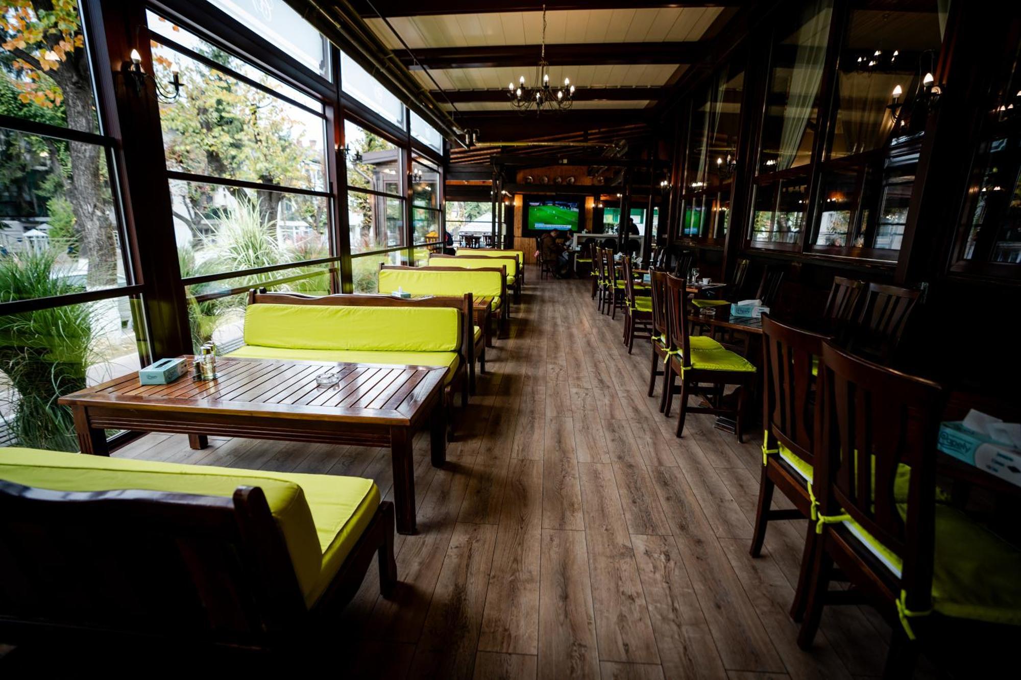 Hotel Curtea Veche Curtea de Argeş 外观 照片